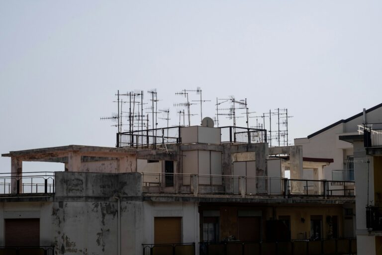 Antenna sul tetto: che fine ha fatto Linkem e la sua rete FWA