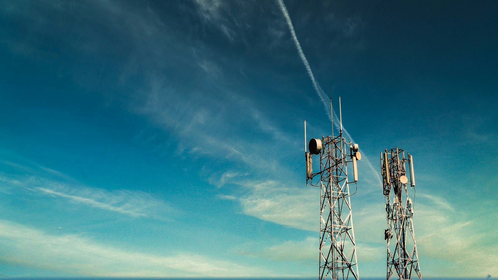 Che fine ha fatto Linkem? 1 Traliccio con antenne radio come quelli usati dalla rete Linkem